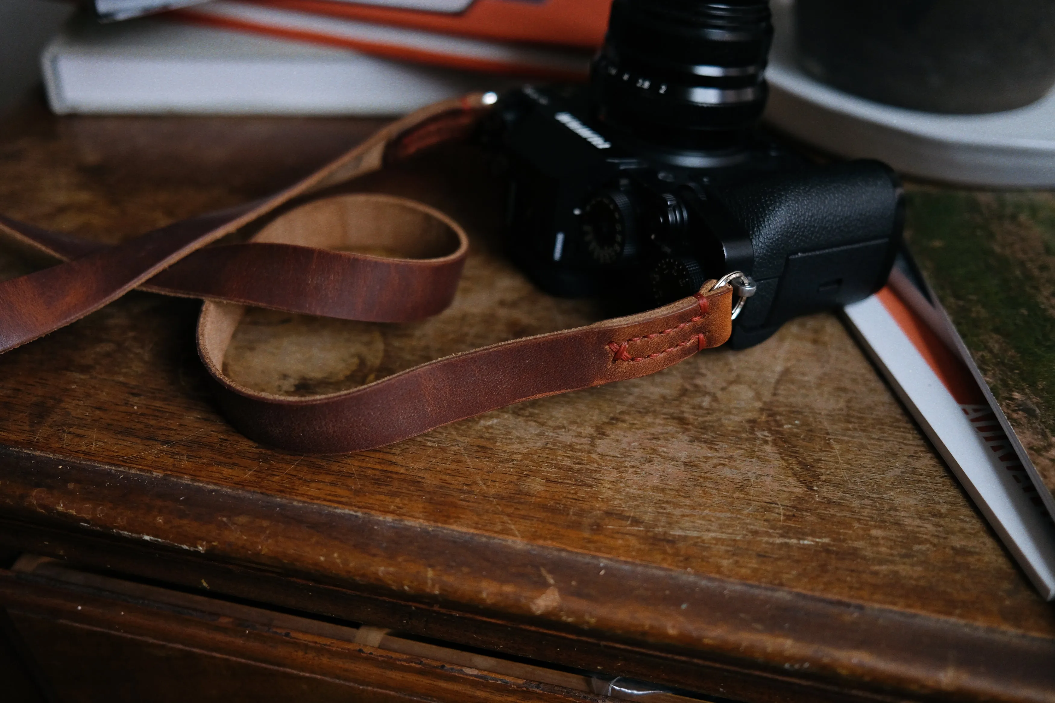 LEGACY classic wide camera strap