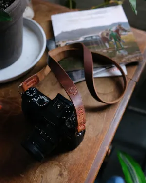 LEGACY classic wide camera strap