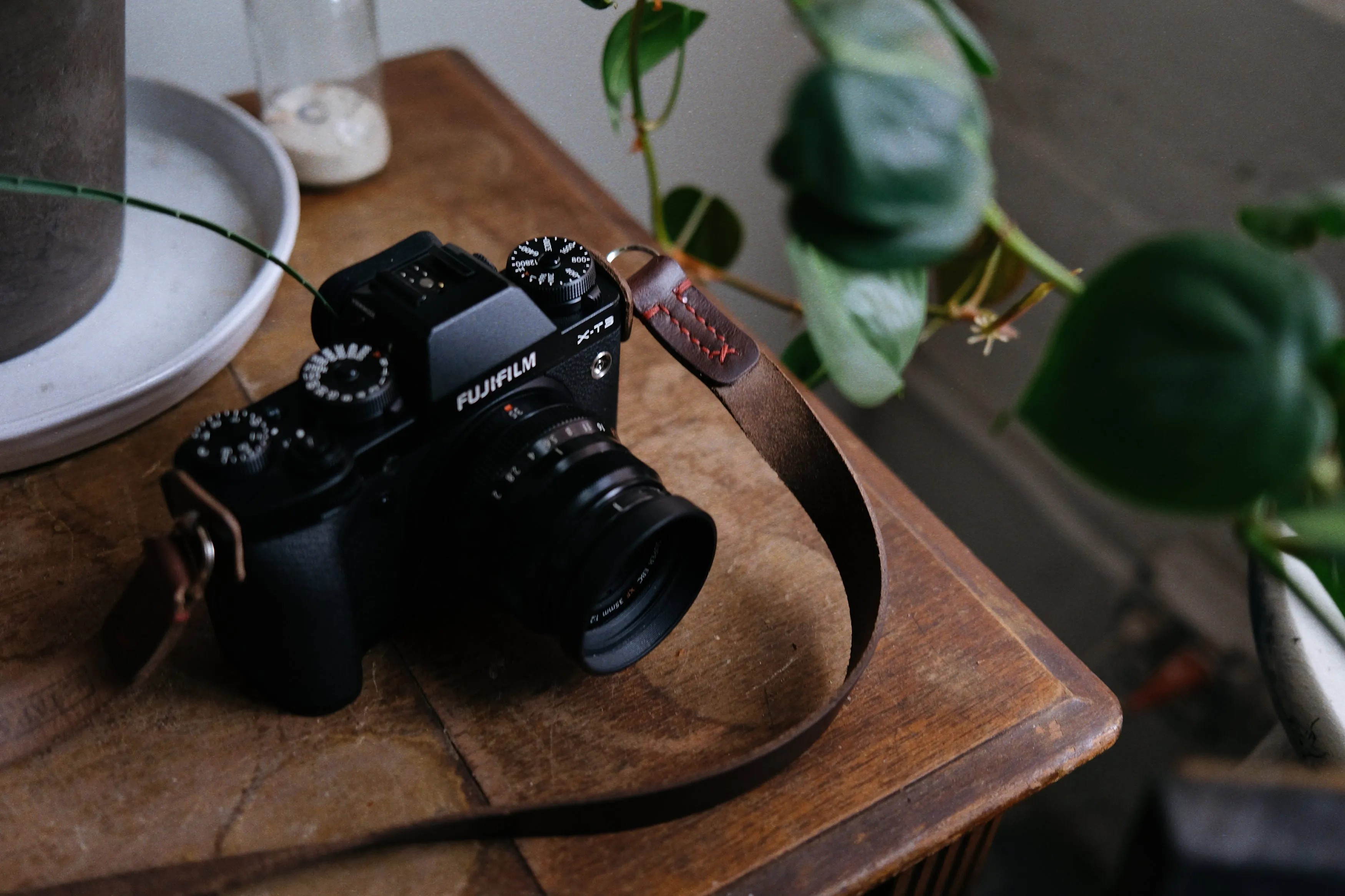 LEGACY classic wide camera strap