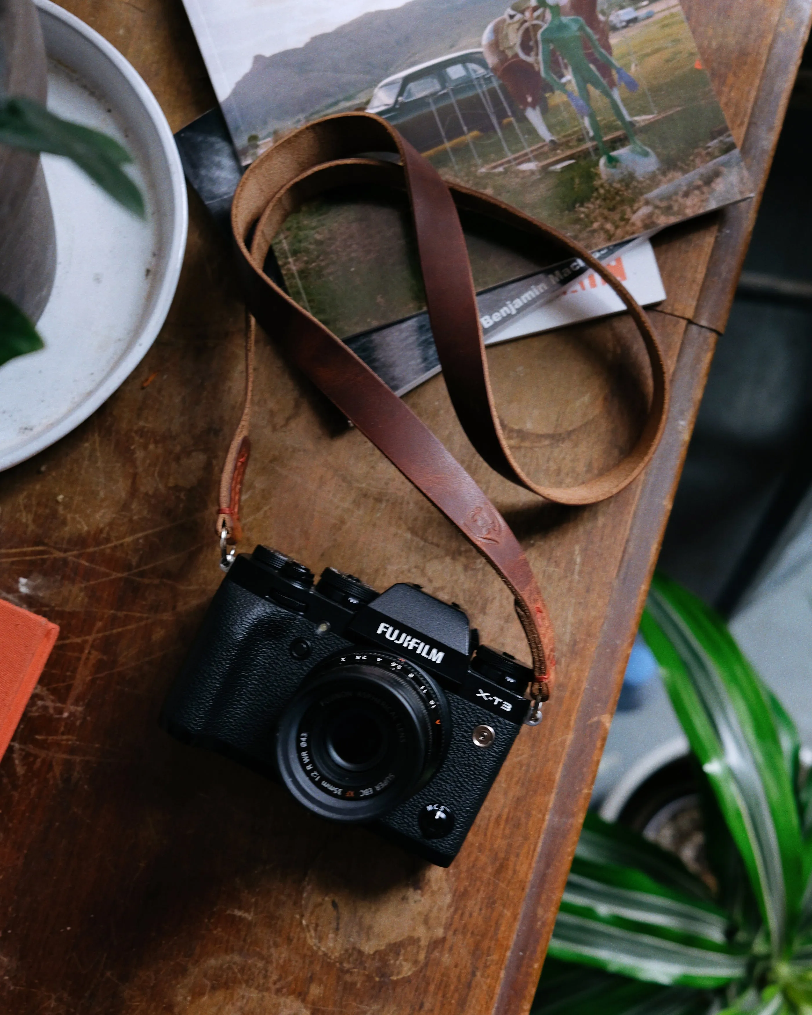 LEGACY classic wide camera strap